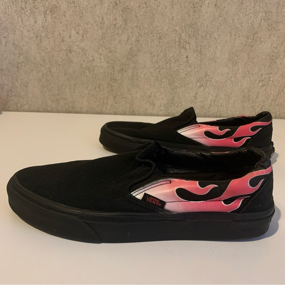 Vans slip on Black Sneakers with pink flame women’s size 8 - Picture 9 of 11